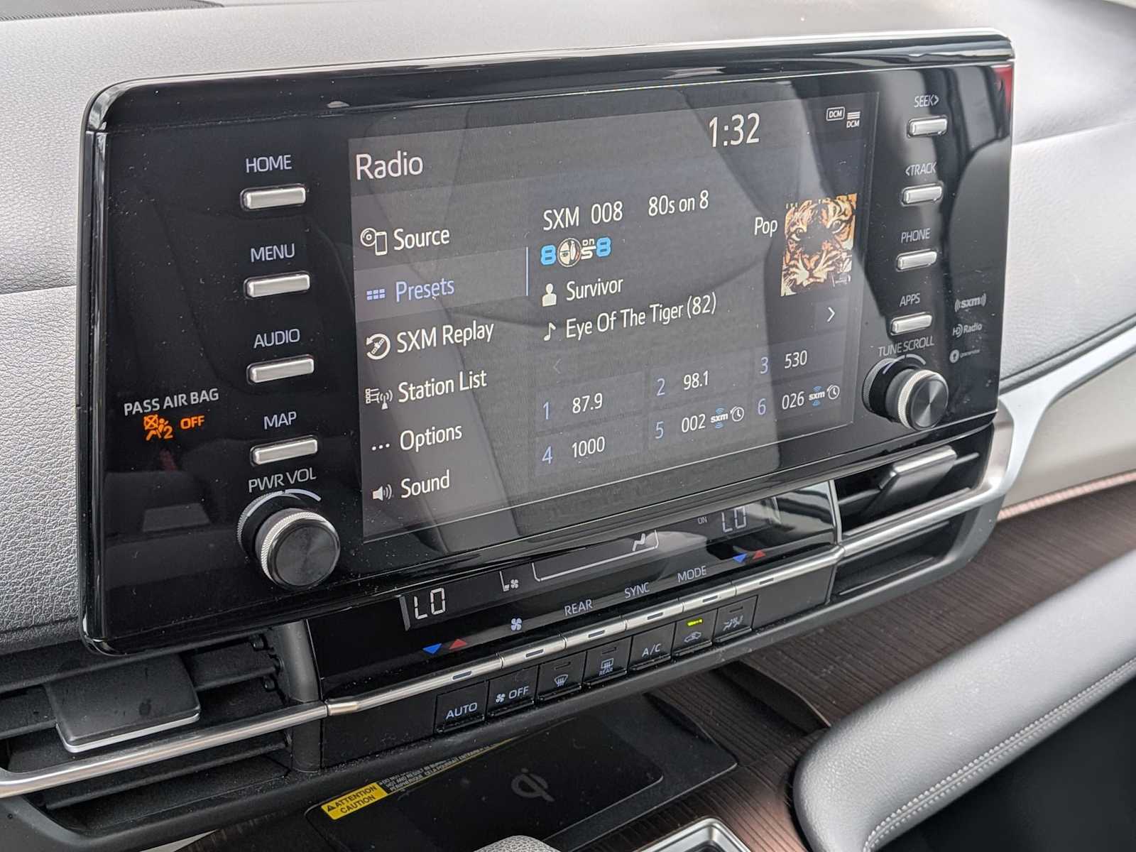 Thumbnail: 2021 Toyota Sienna - 26
