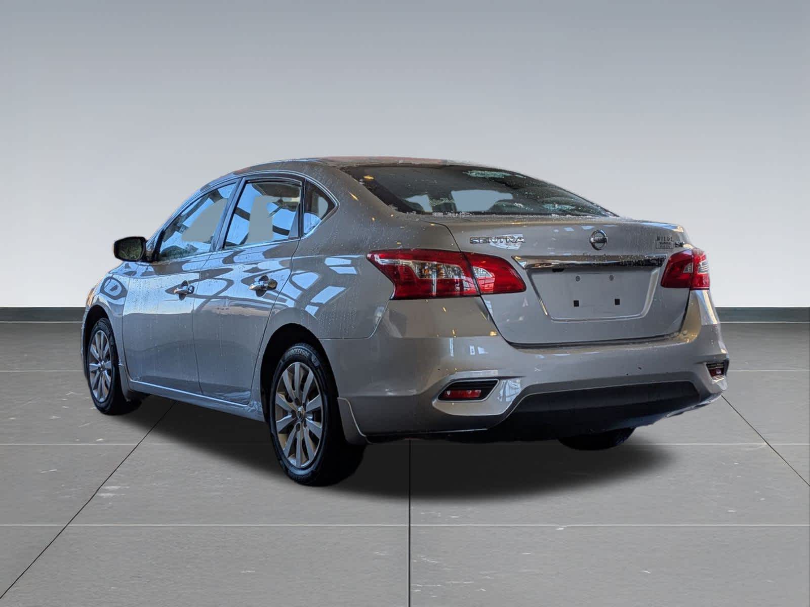Thumbnail: 2019 Nissan Sentra - 4