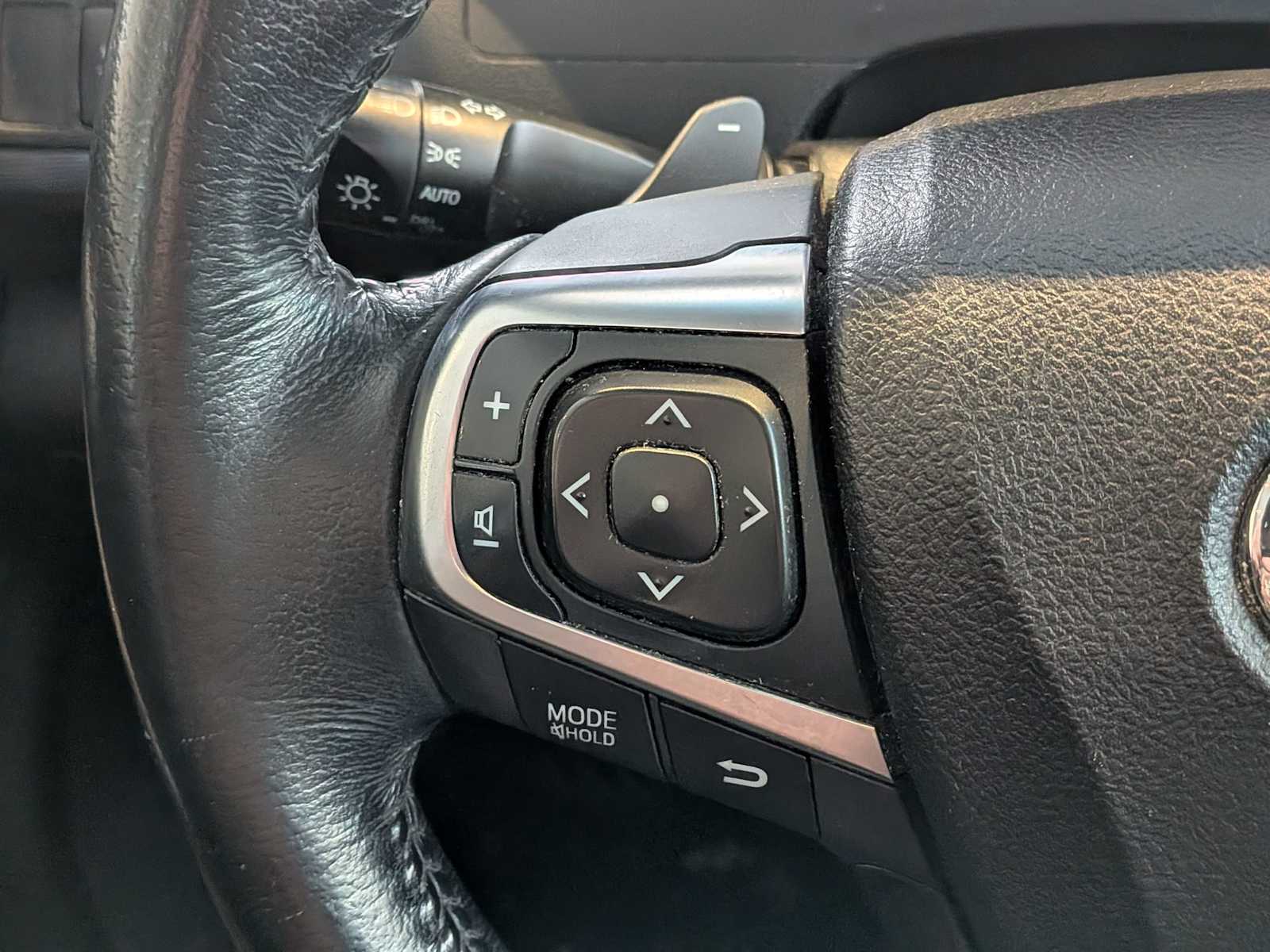 Thumbnail: 2016 Toyota Camry - 23