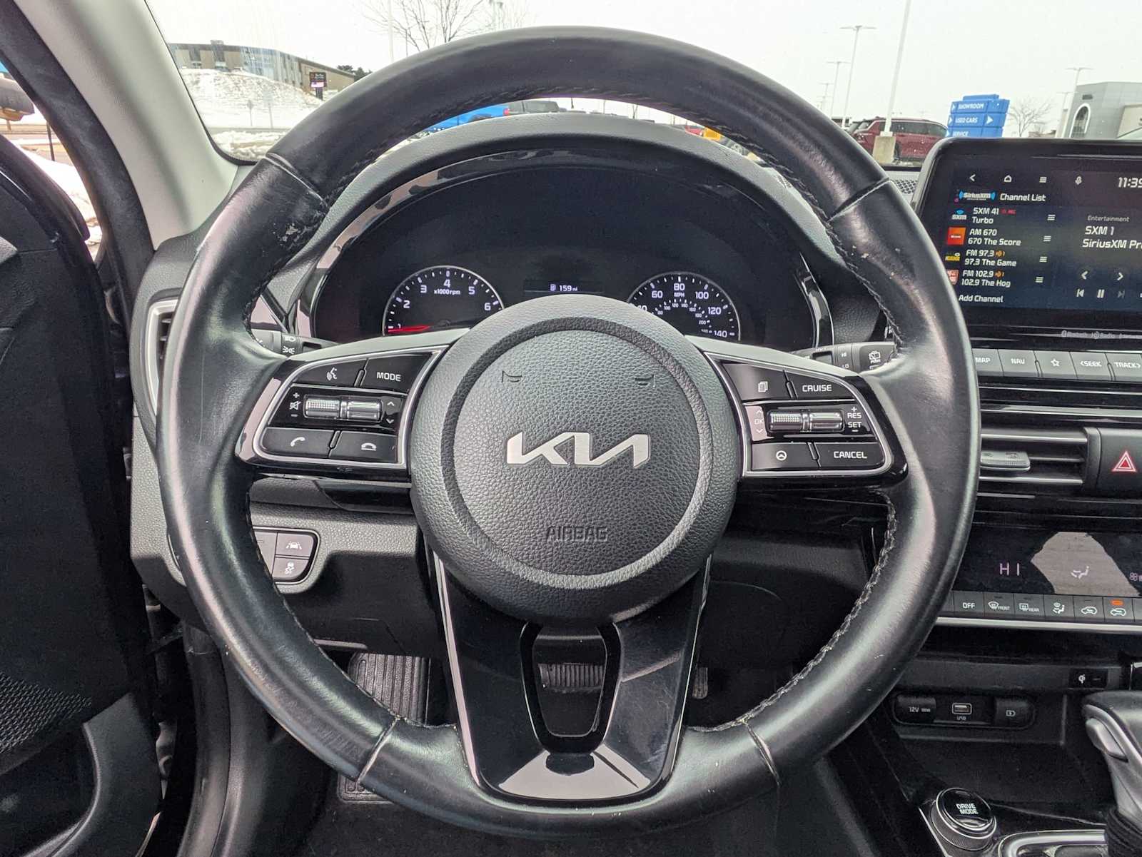 Thumbnail: 2023 Kia Seltos - 23