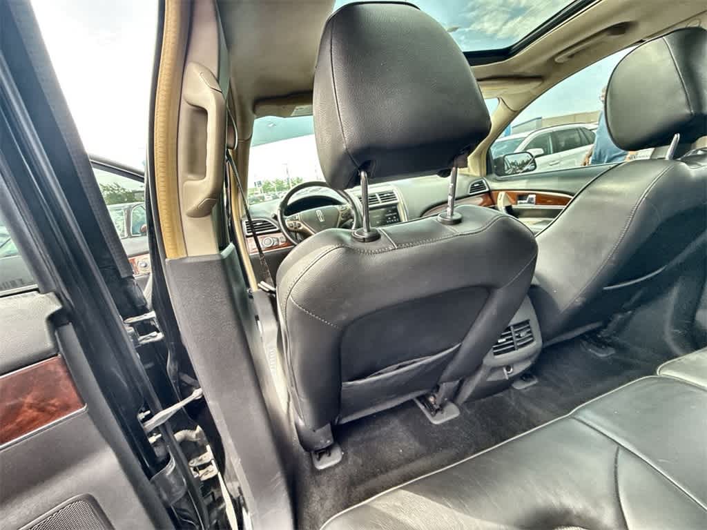 Thumbnail: 2013 Lincoln MKX - 17