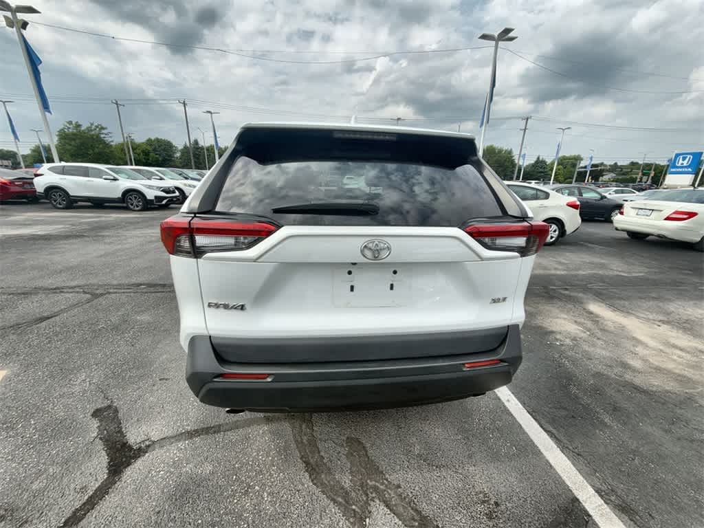 2021 Toyota RAV4 XLE 5