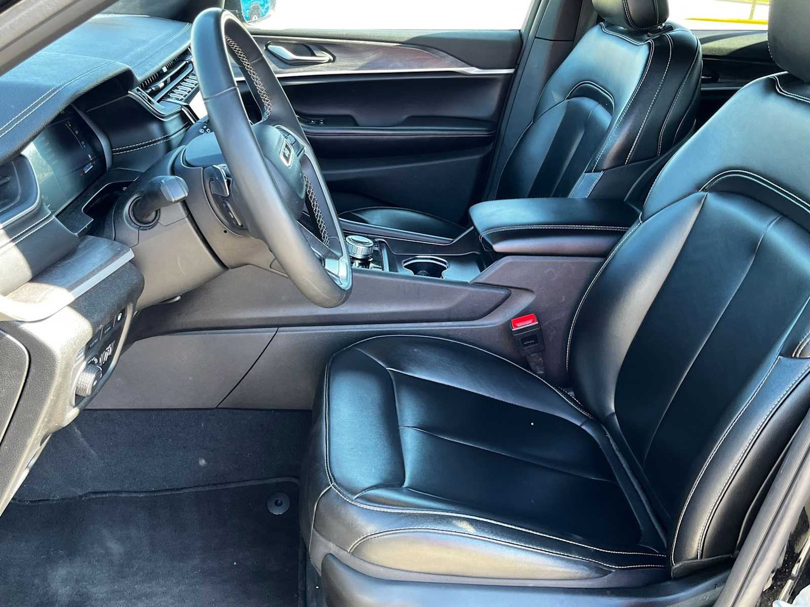 Thumbnail: 2024 Jeep Grand Cherokee - 12