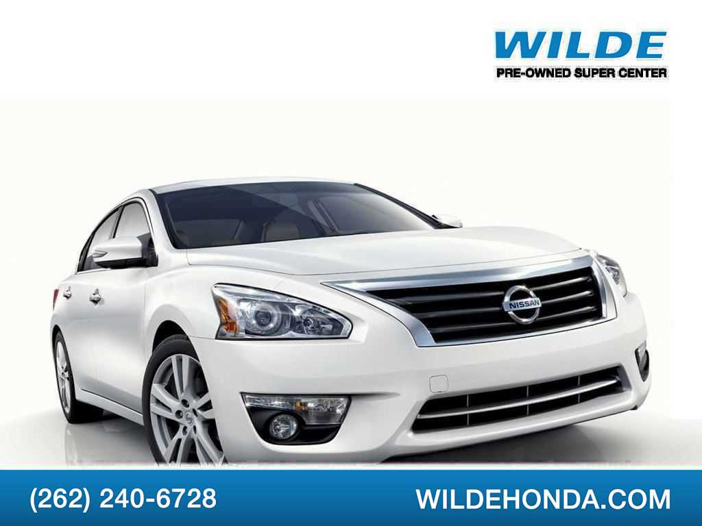 2013 Nissan Altima SL -
                  Waukesha, WI