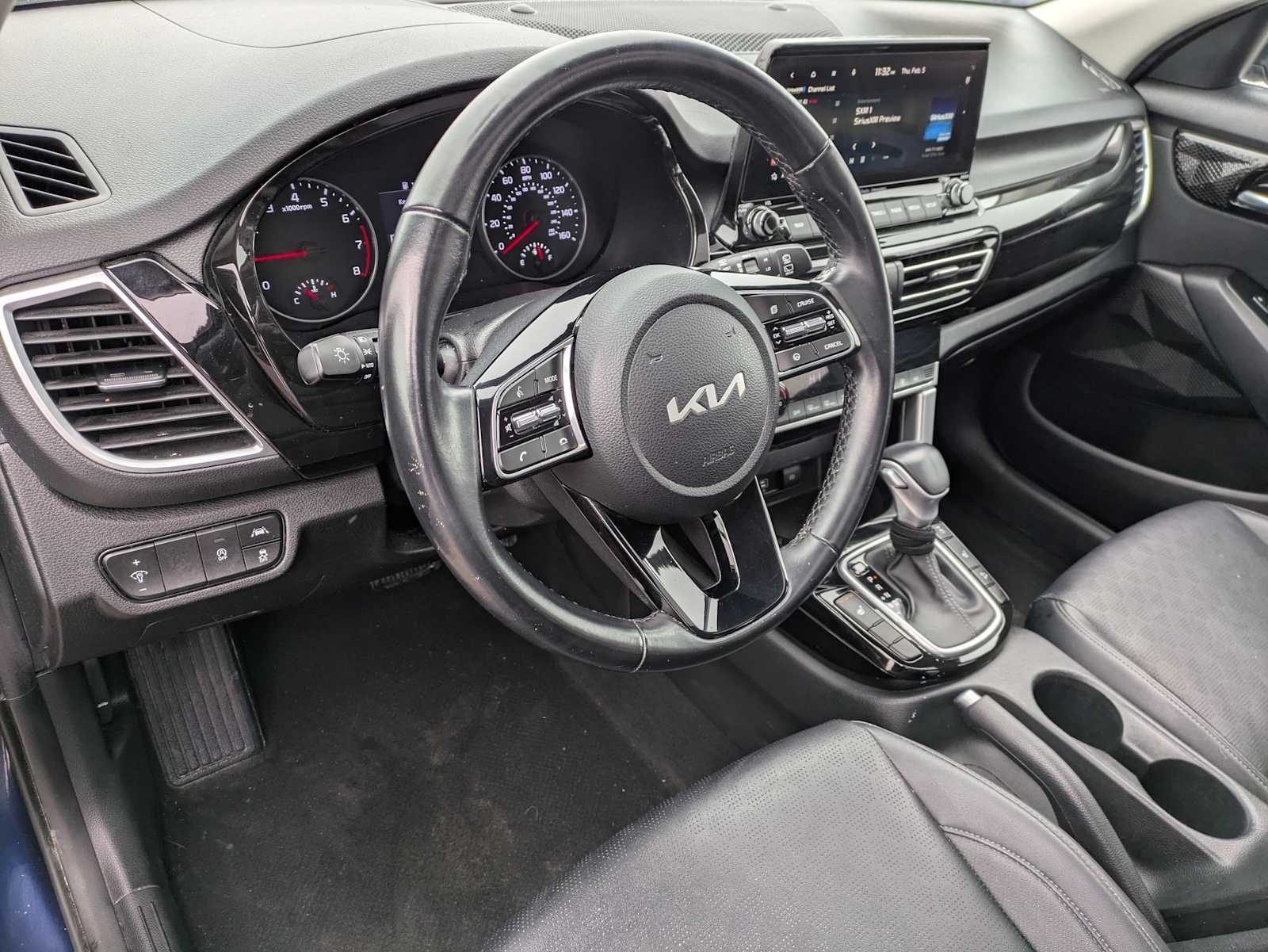 Thumbnail: 2023 Kia Seltos - 2