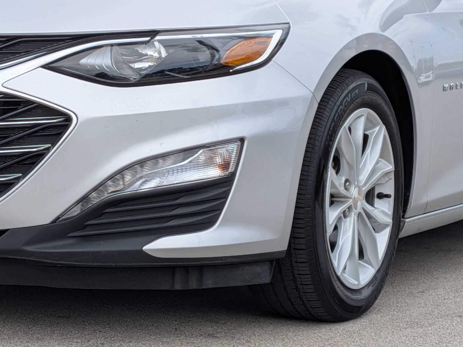 Thumbnail: 2020 Chevrolet Malibu - 10