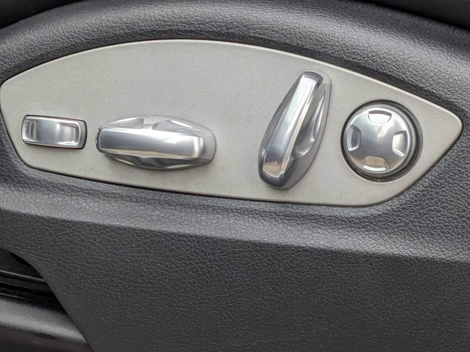 Thumbnail: 2017 Porsche Cayenne - 16