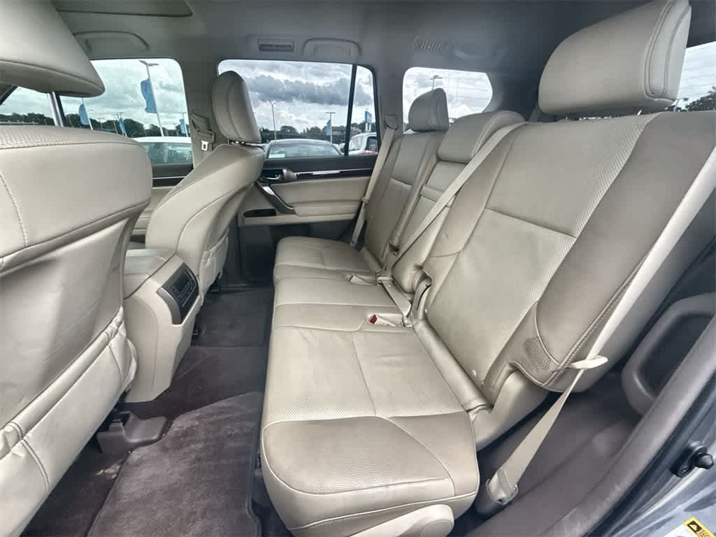 Thumbnail: 2016 Lexus GX - 19