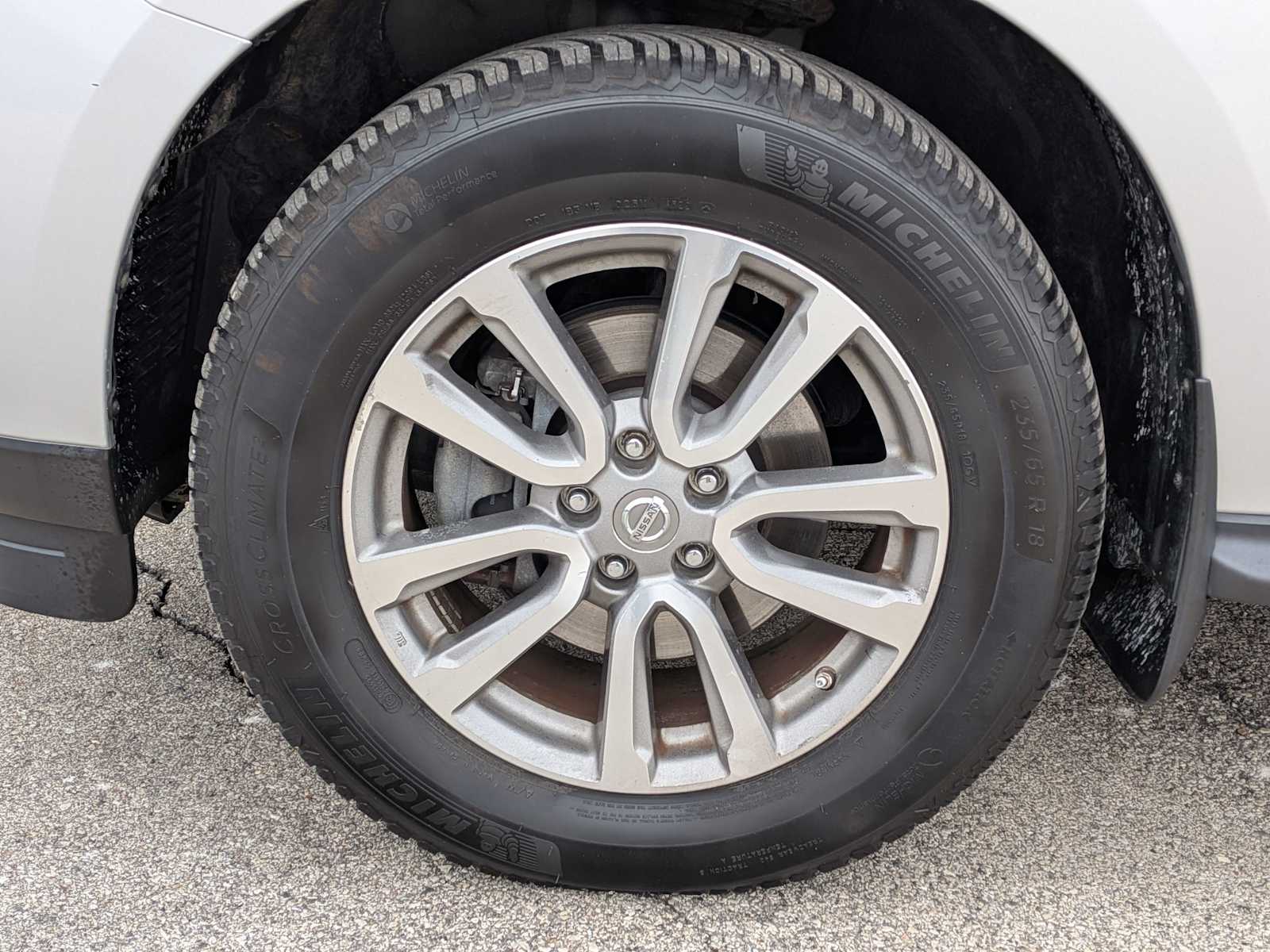 Thumbnail: 2015 Nissan Pathfinder - 13