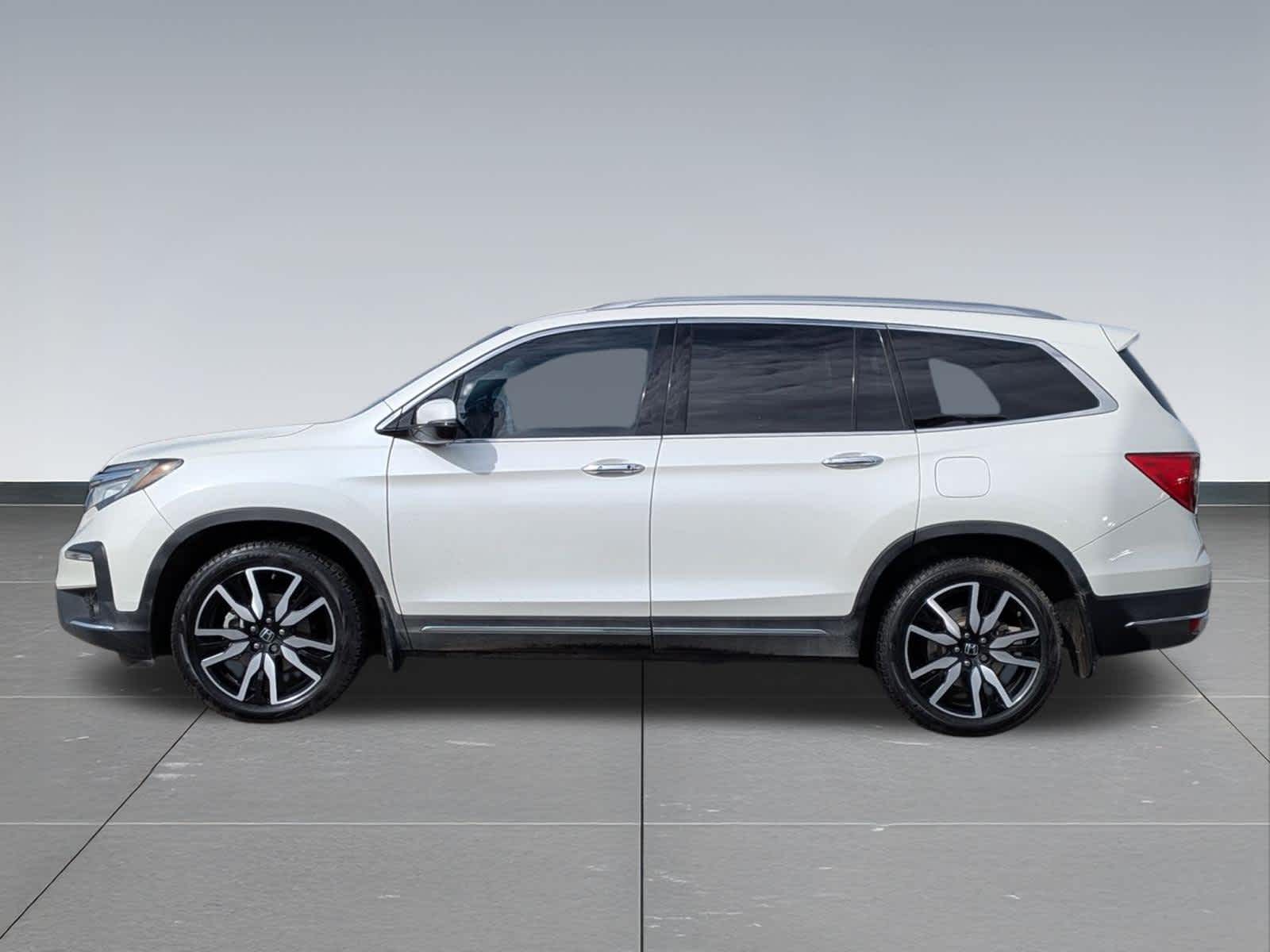 Thumbnail: 2019 Honda Pilot - 2