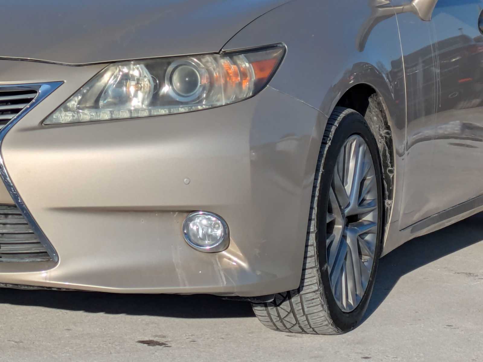 Thumbnail: 2013 Lexus ES - 10