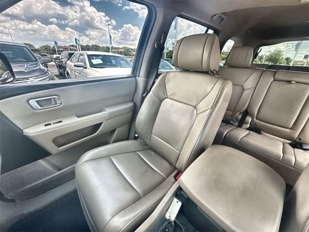 Thumbnail: 2013 Honda Pilot - 19
