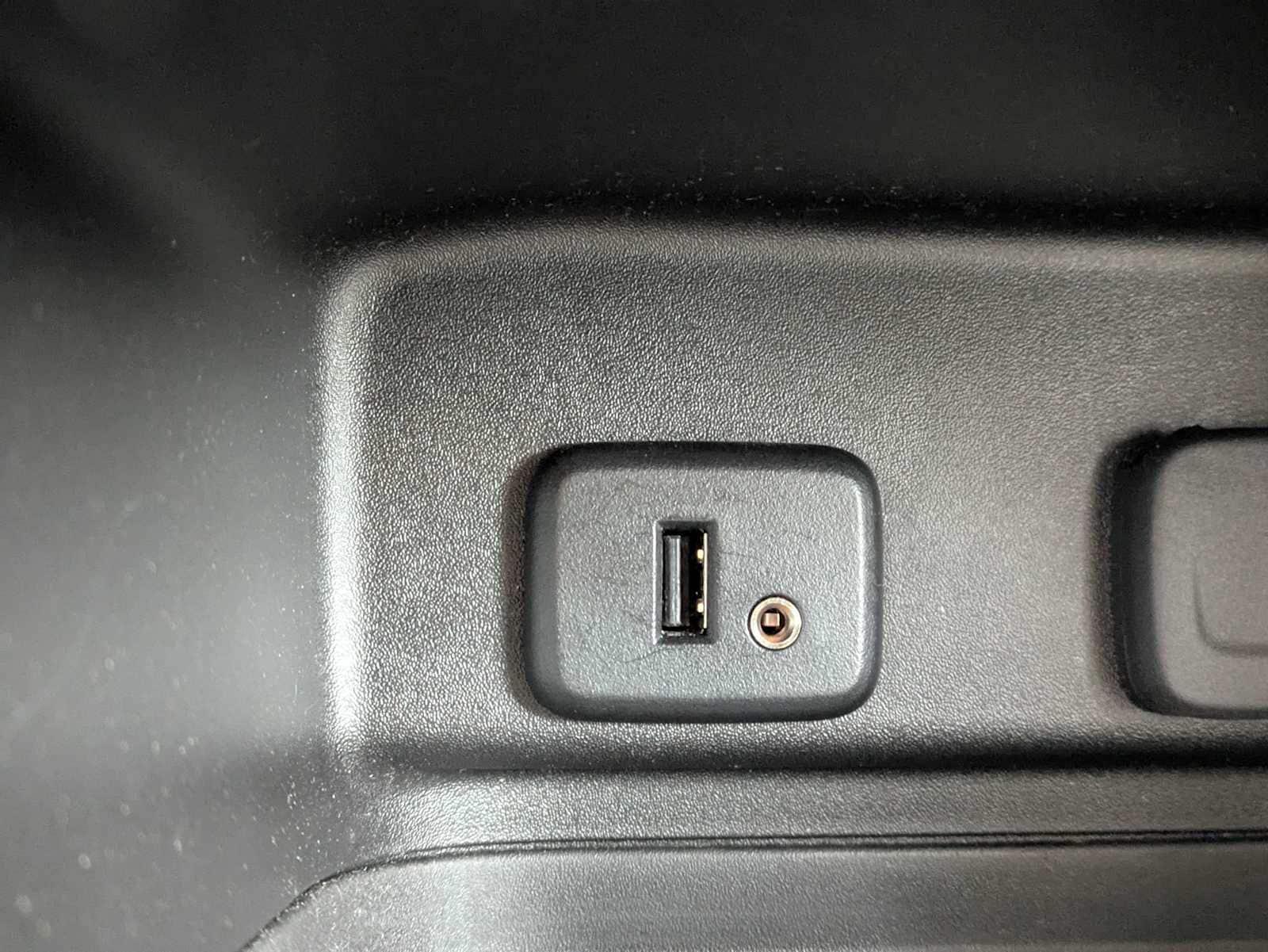 Thumbnail: 2018 Chevrolet Equinox - 28