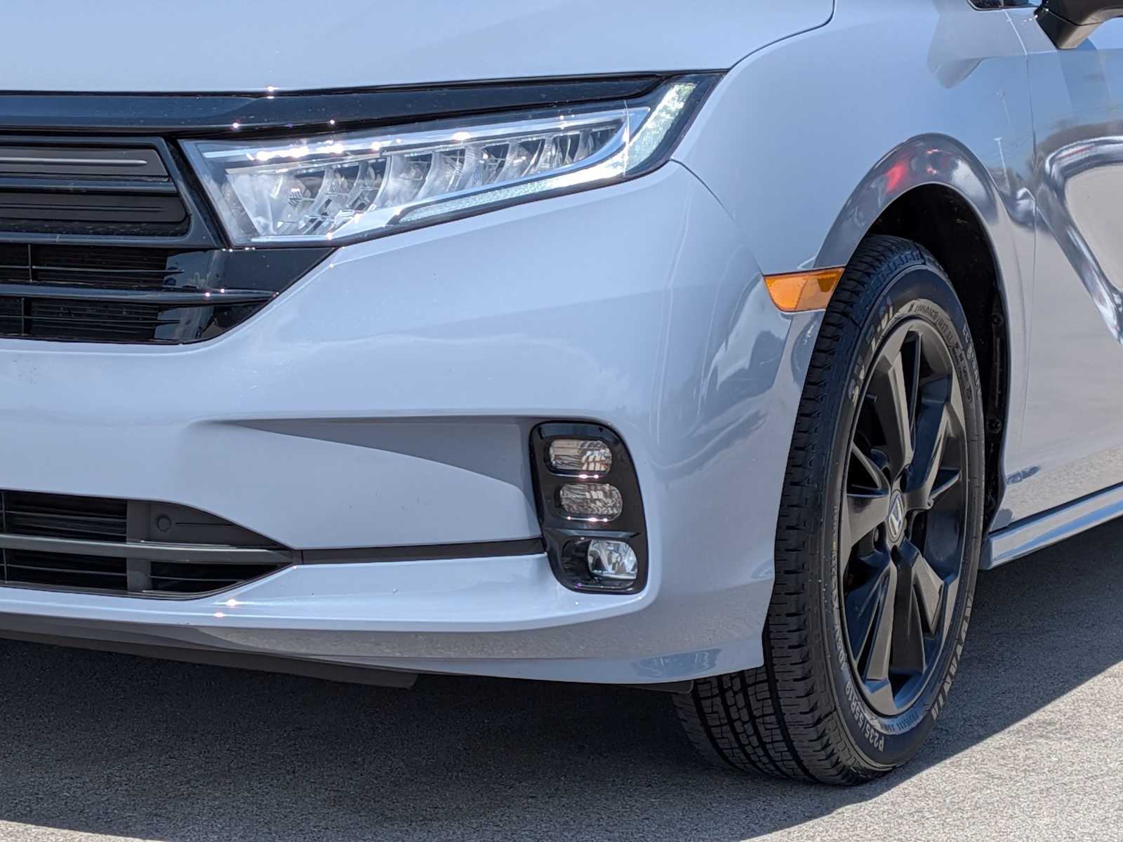 Thumbnail: 2023 Honda Odyssey - 9