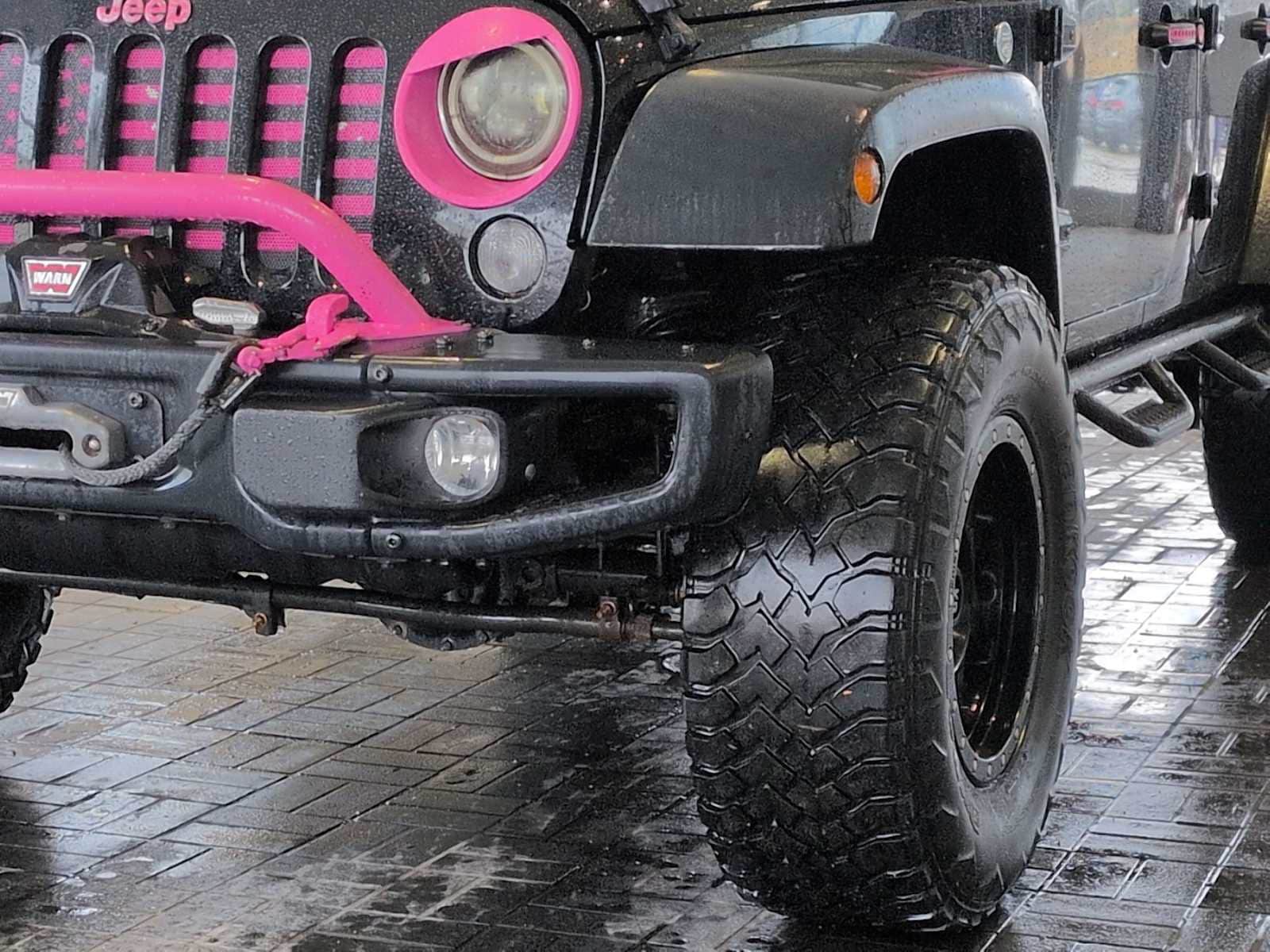 Thumbnail: 2017 Jeep Wrangler - 11