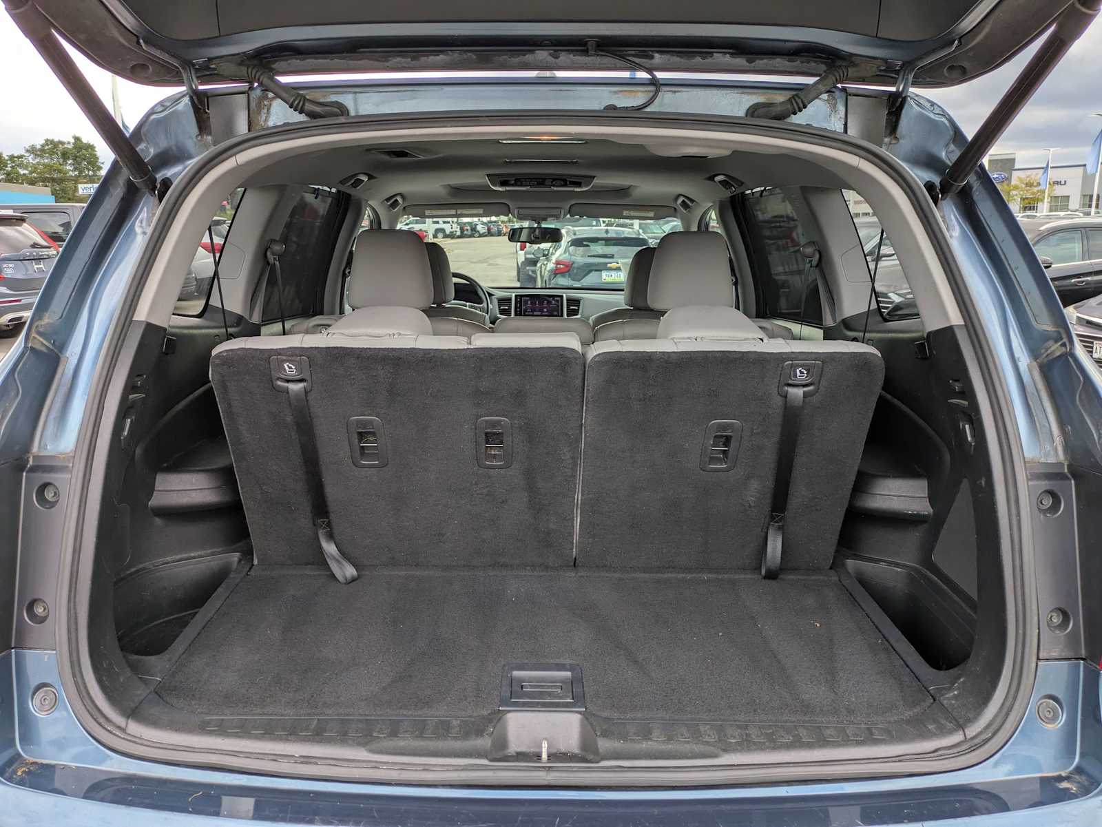 Thumbnail: 2017 Honda Pilot - 33