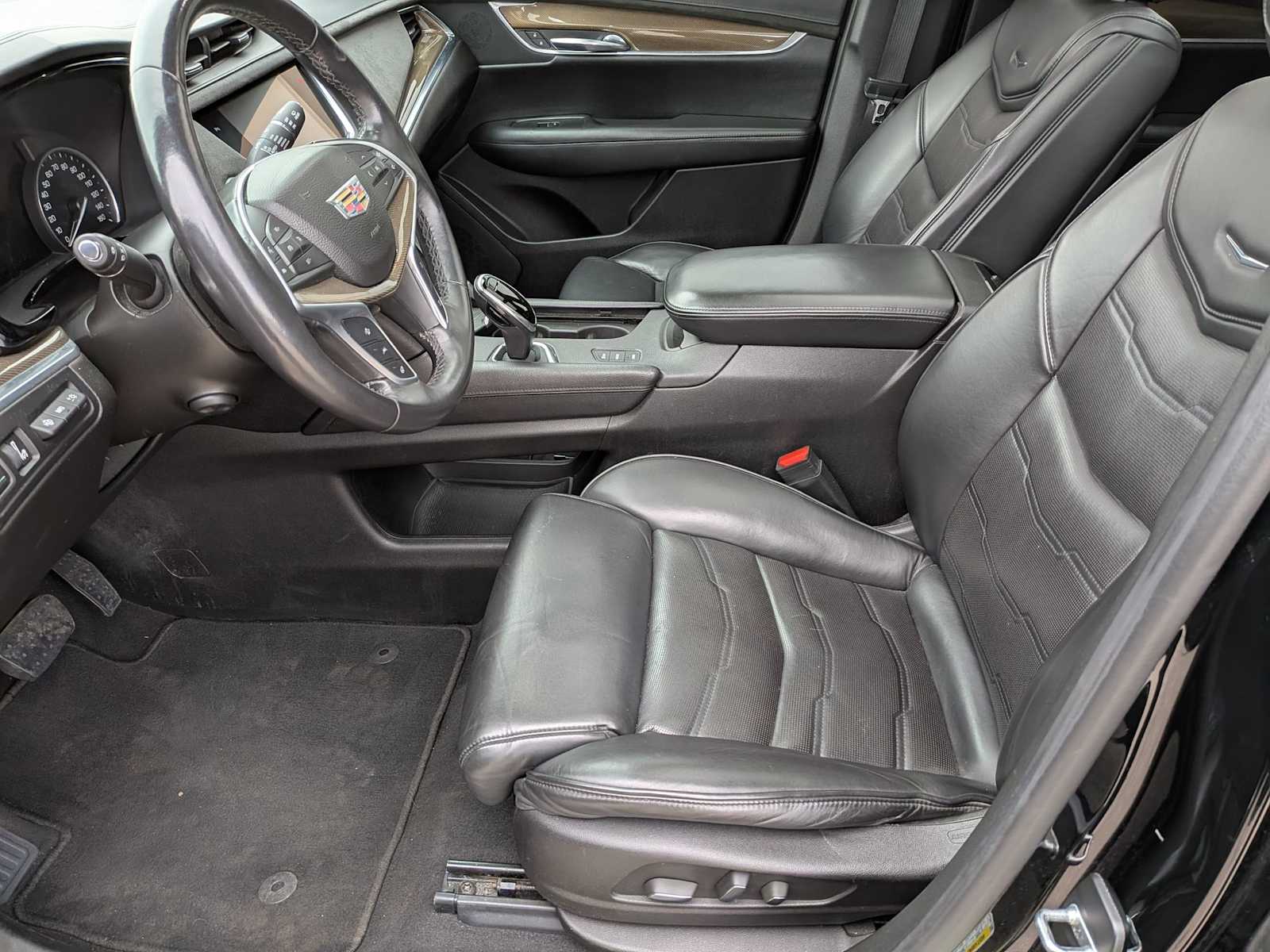 Thumbnail: 2017 Cadillac XT5 - 15