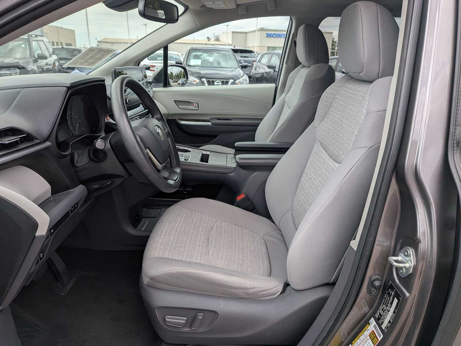 Thumbnail: 2021 Toyota Sienna - 13