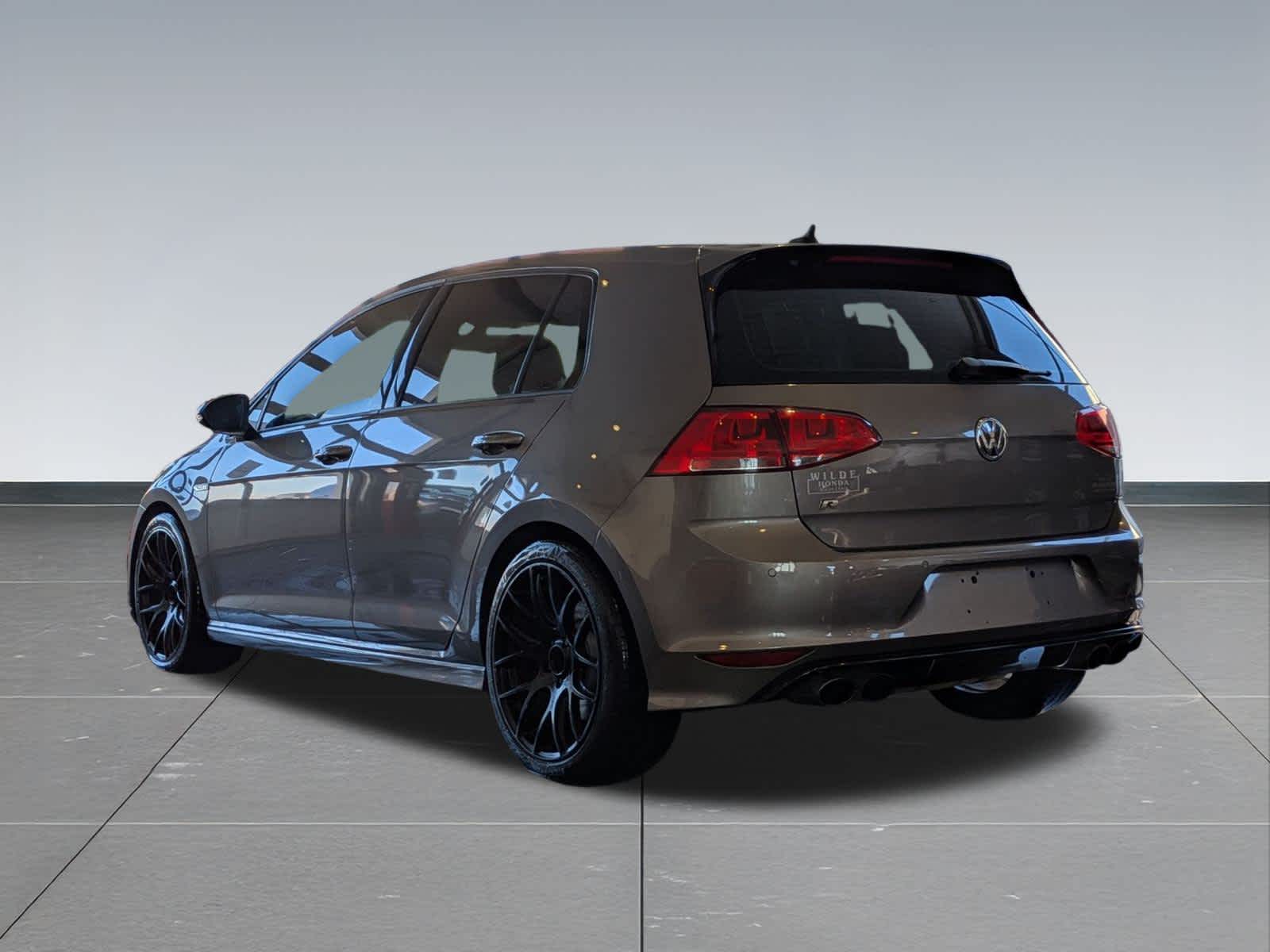 Thumbnail: 2015 Volkswagen Golf - 4