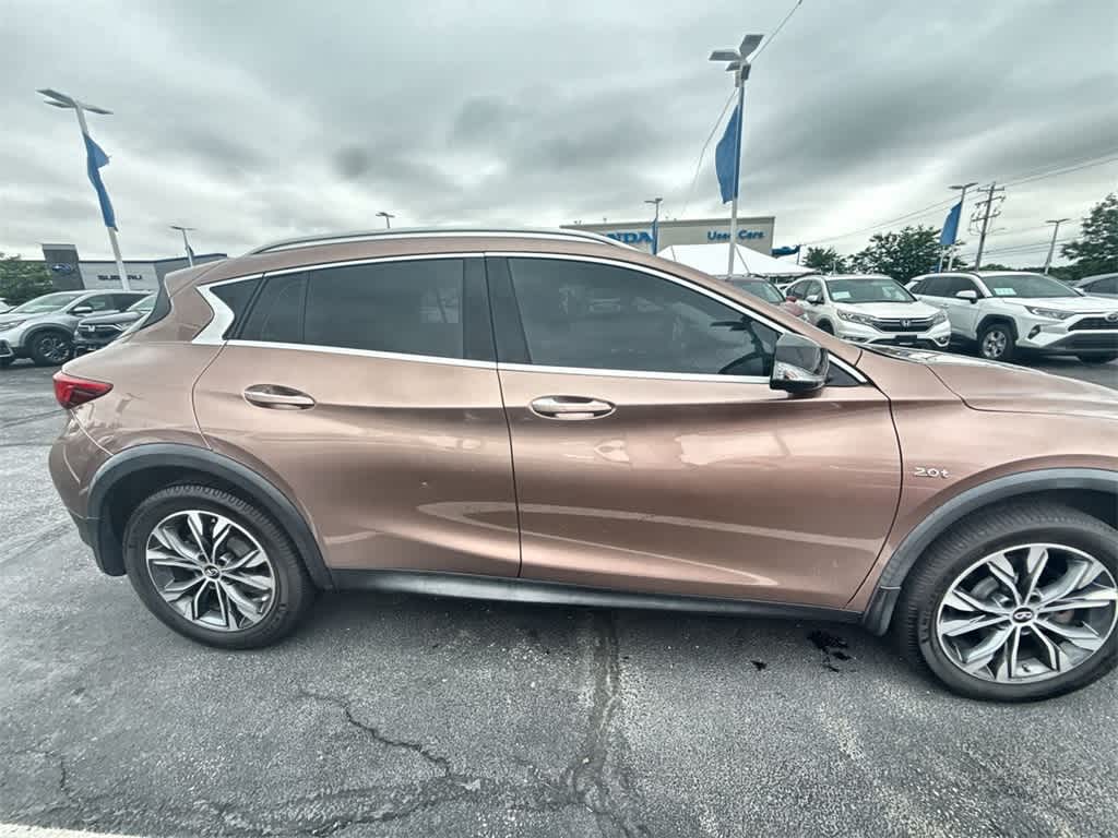Thumbnail: 2018 INFINITI QX30 - 7
