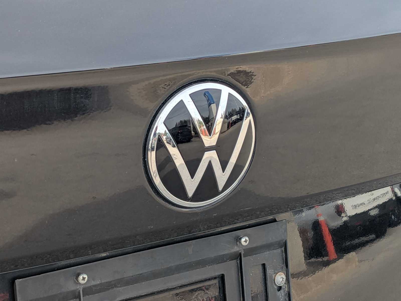 Thumbnail: 2022 Volkswagen Taos - 11