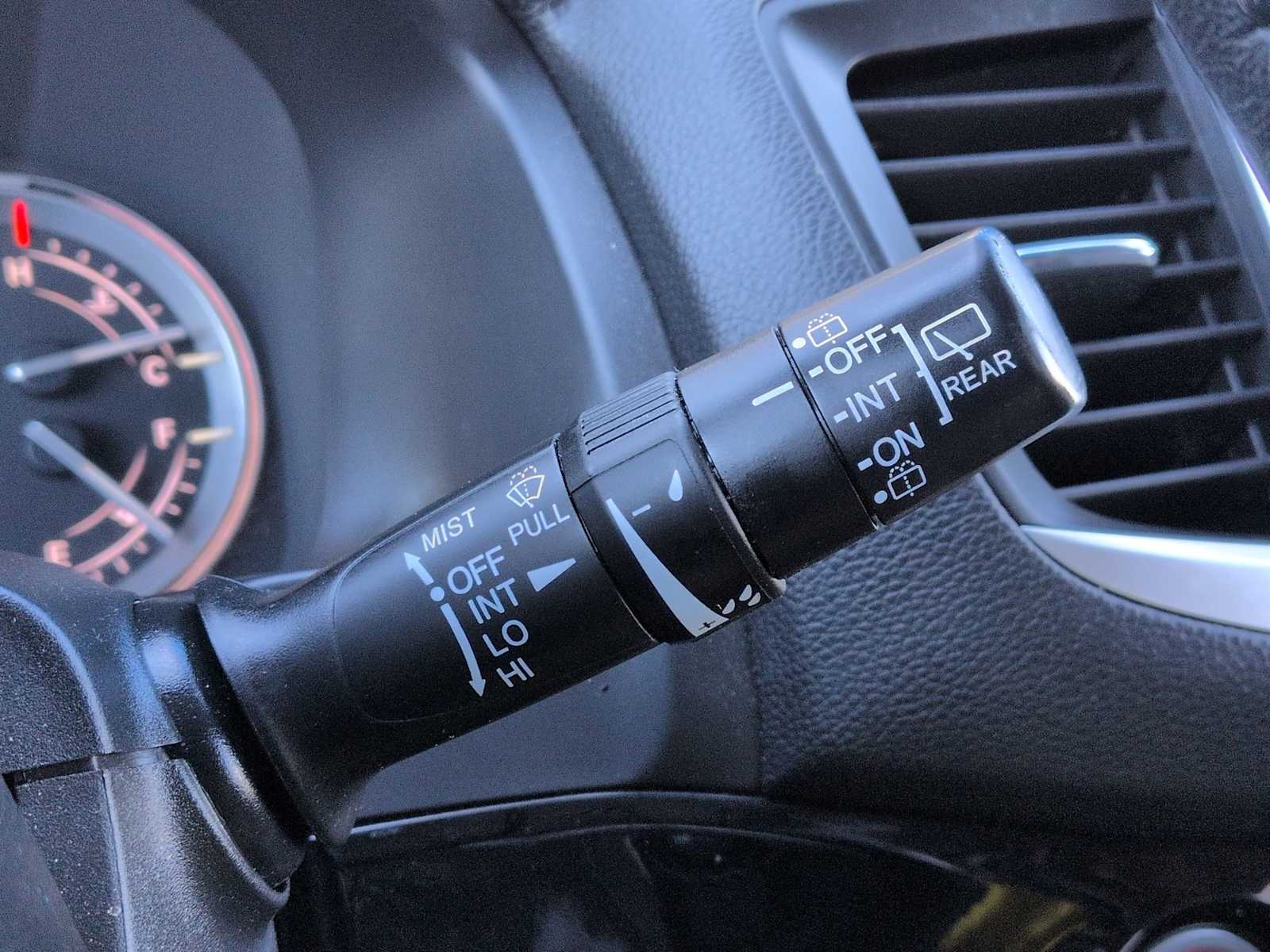 Thumbnail: 2017 Honda Pilot - 26