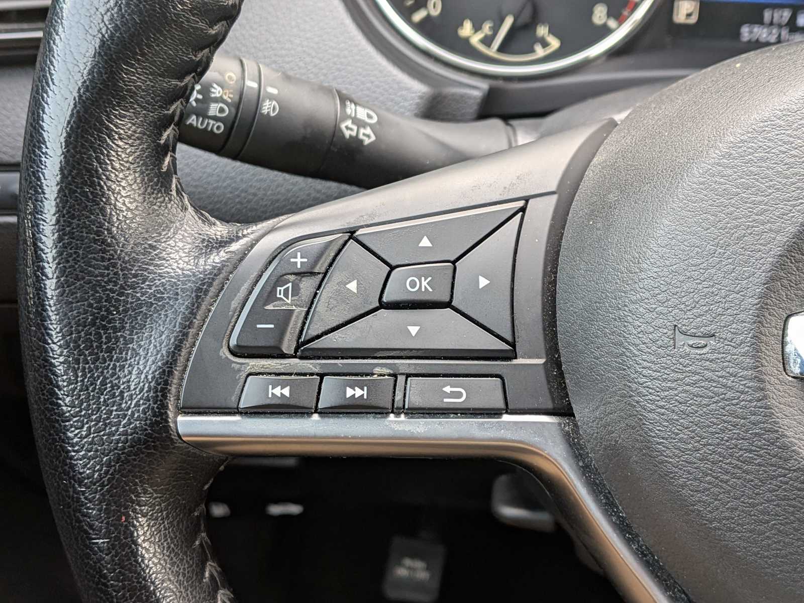 Thumbnail: 2021 Nissan Rogue Sport - 23