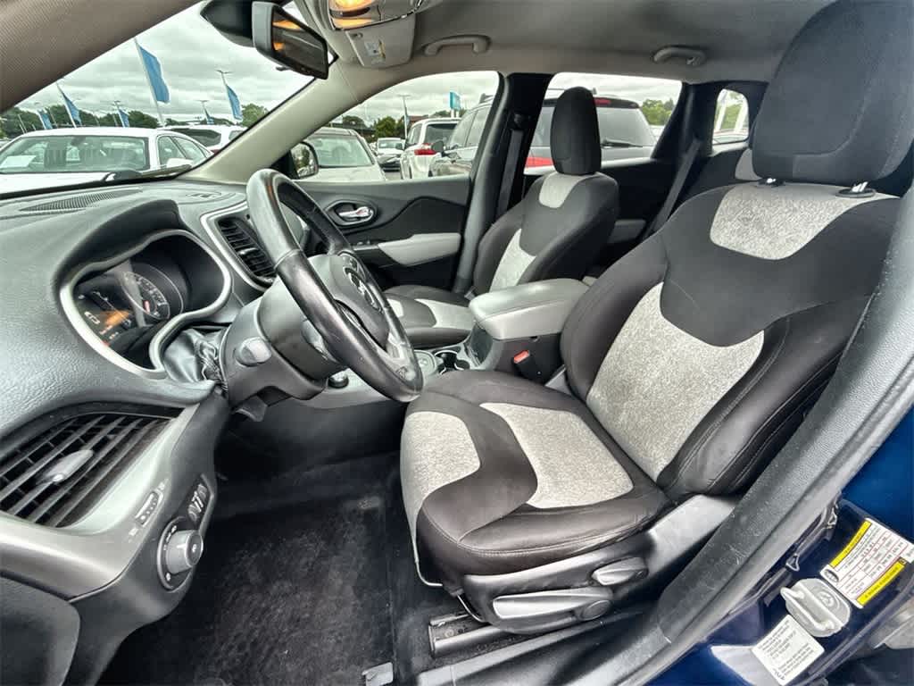 Thumbnail: 2014 Jeep Cherokee - 15