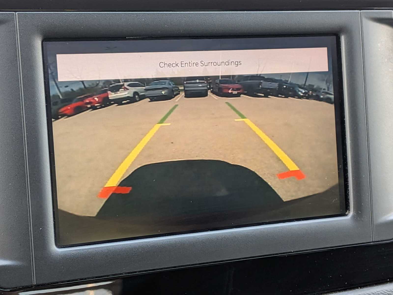 Thumbnail: 2022 Chrysler Voyager - 28