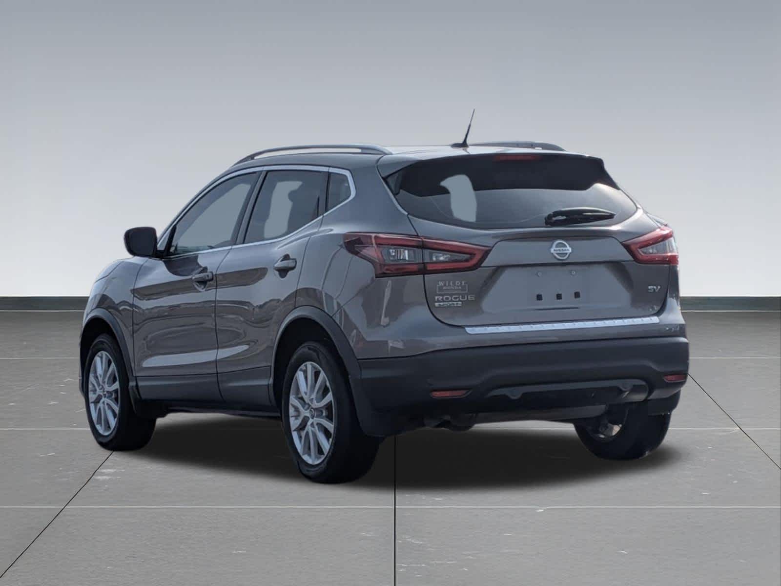 Thumbnail: 2021 Nissan Rogue Sport - 3