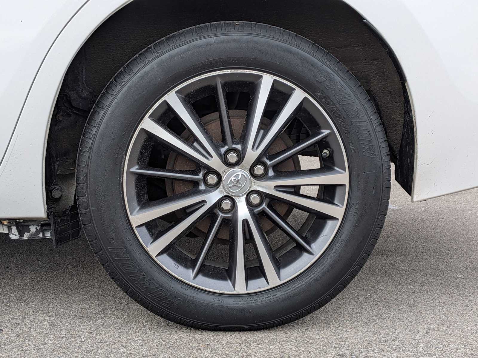 Thumbnail: 2016 Toyota Corolla - 13