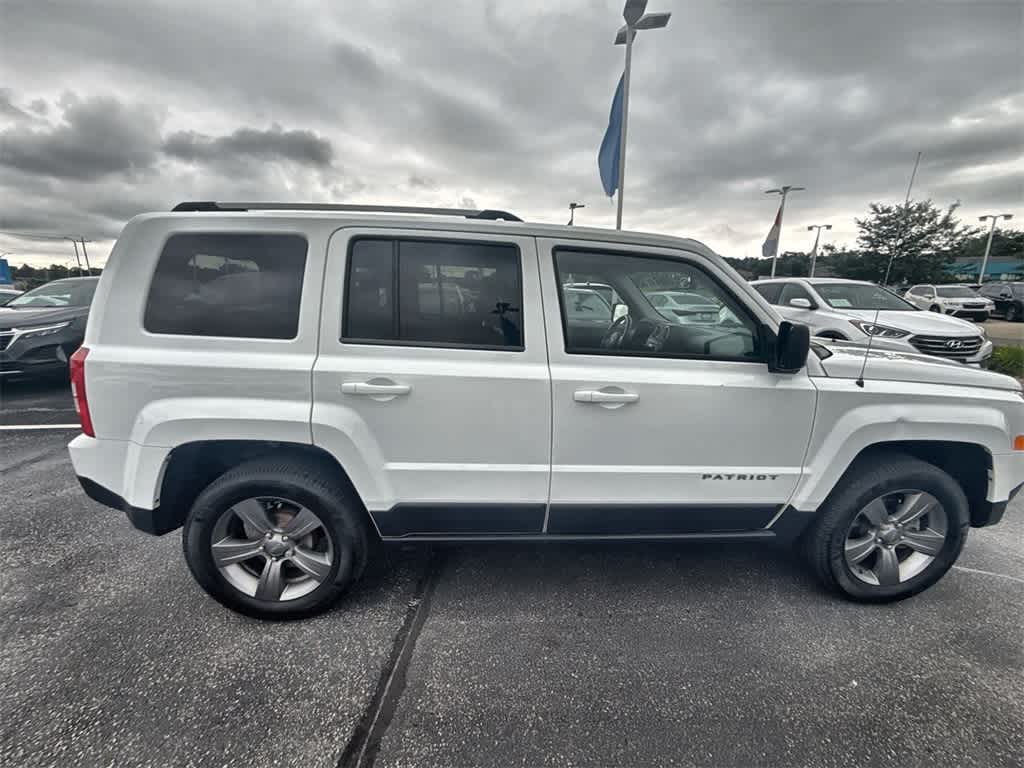 Thumbnail: 2016 Jeep Patriot - 7