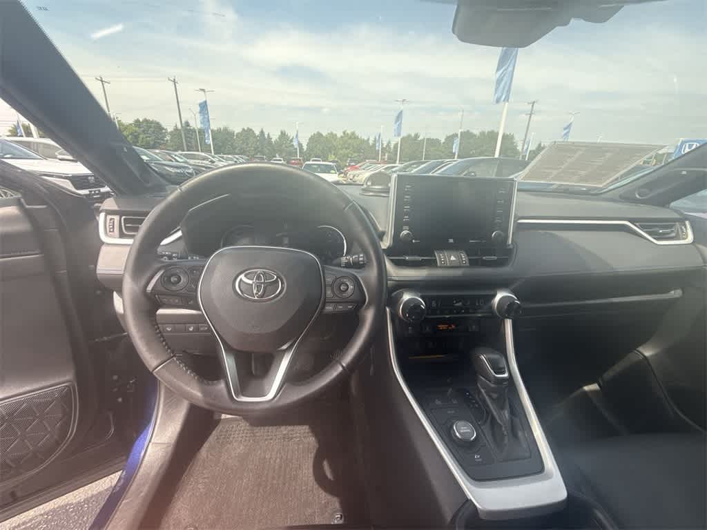 Thumbnail: 2021 Toyota RAV4 - 14