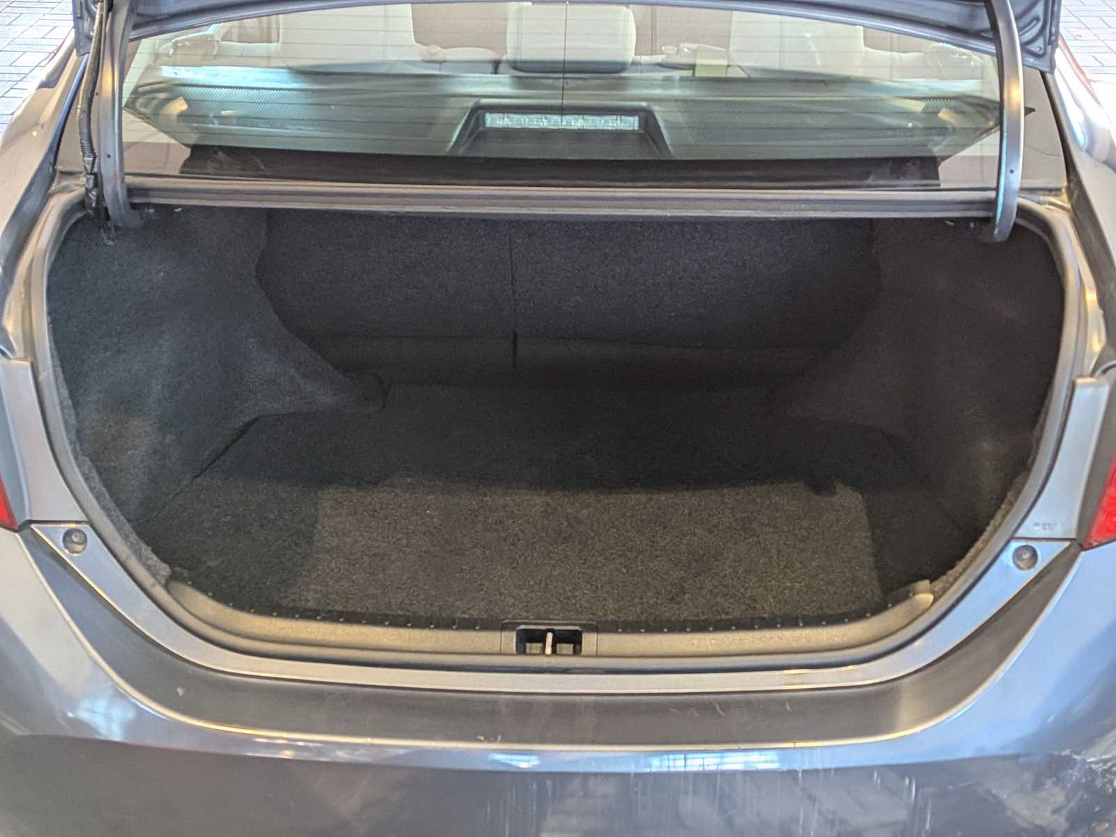 Thumbnail: 2014 Toyota Corolla - 30