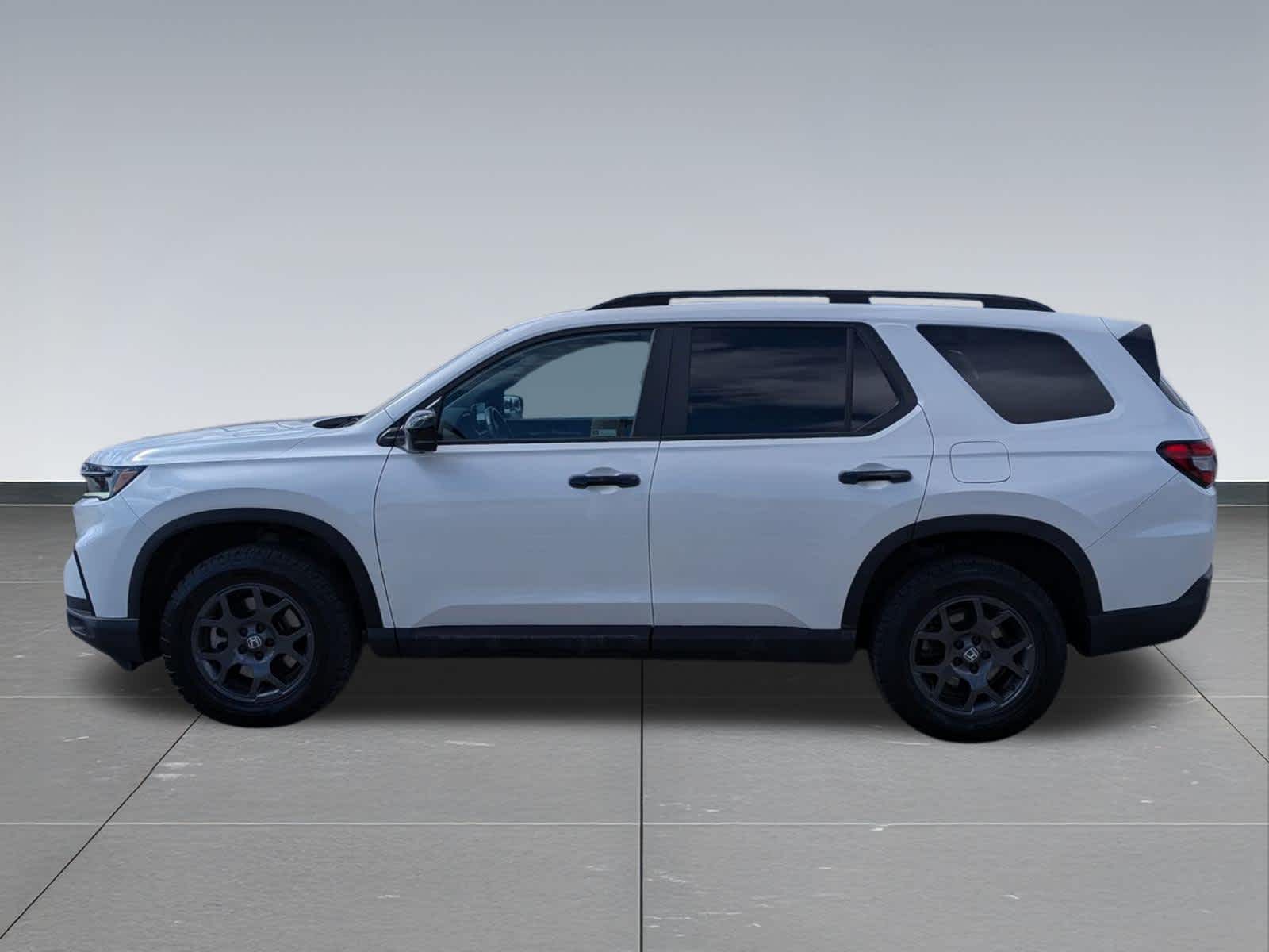 Thumbnail: 2023 Honda Pilot - 2