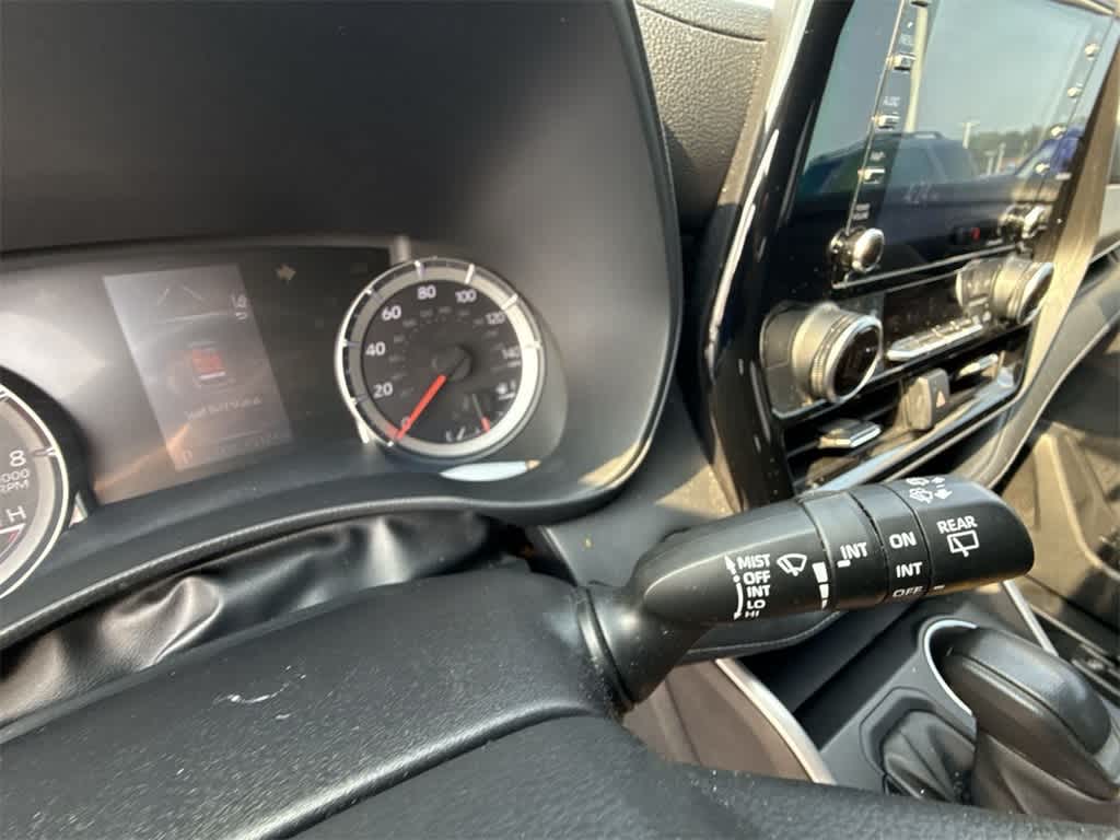 Thumbnail: 2021 Toyota Highlander - 25