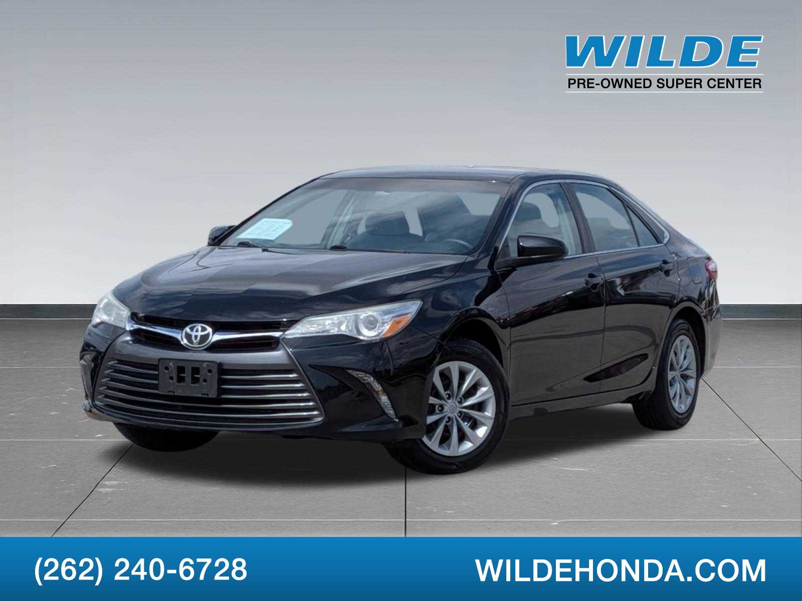 2017 Toyota Camry LE -
                  Waukesha, WI