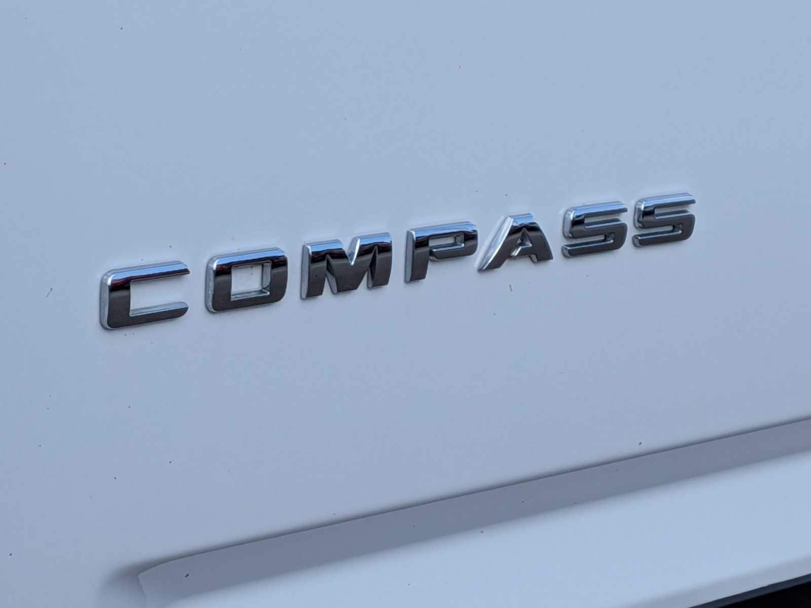Thumbnail: 2017 Jeep Compass - 11