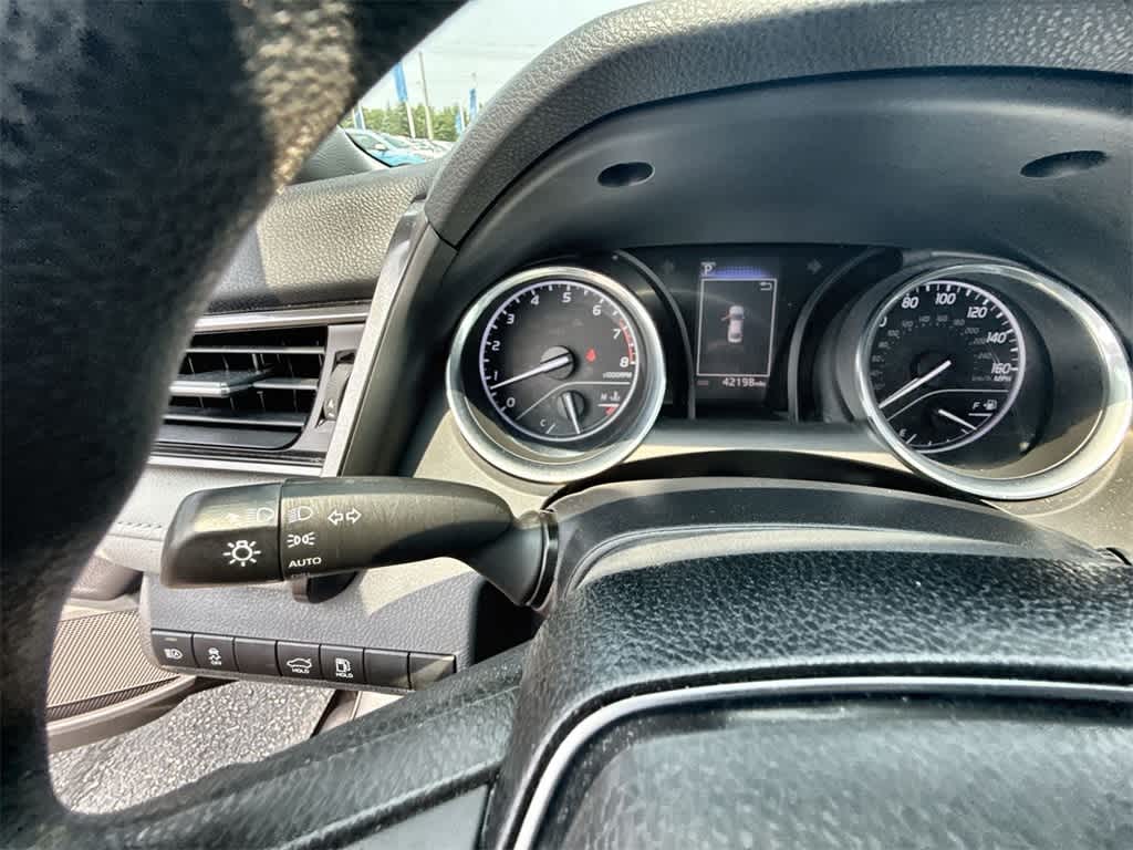 2019 Toyota Camry LE 24