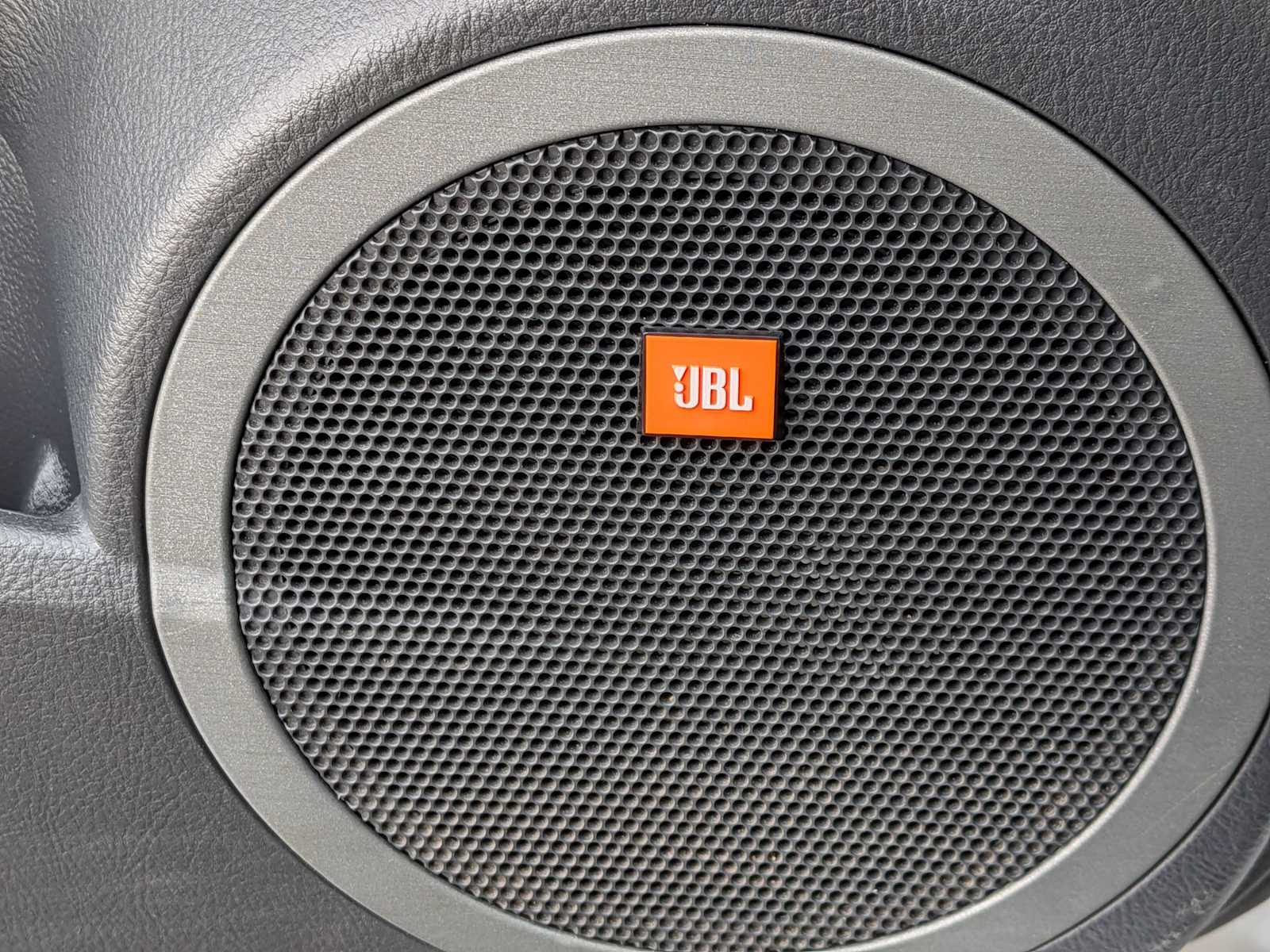 Thumbnail: 2011 Toyota RAV4 - 25