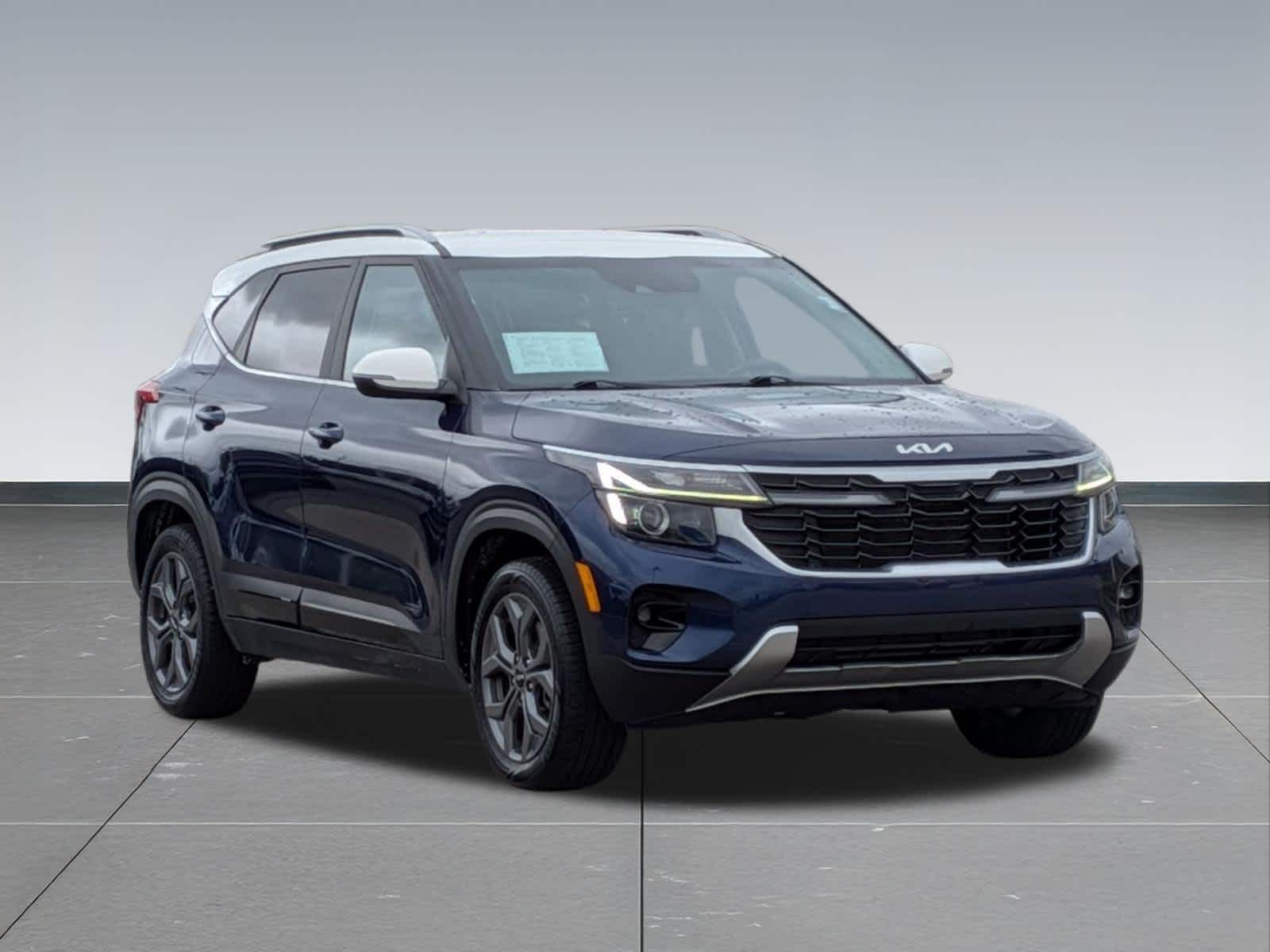 Thumbnail: 2024 Kia Seltos - 8