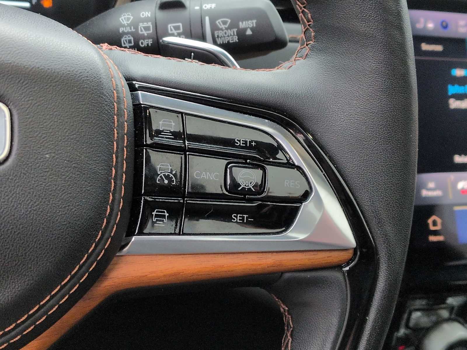 Thumbnail: 2023 Jeep Grand Cherokee - 23