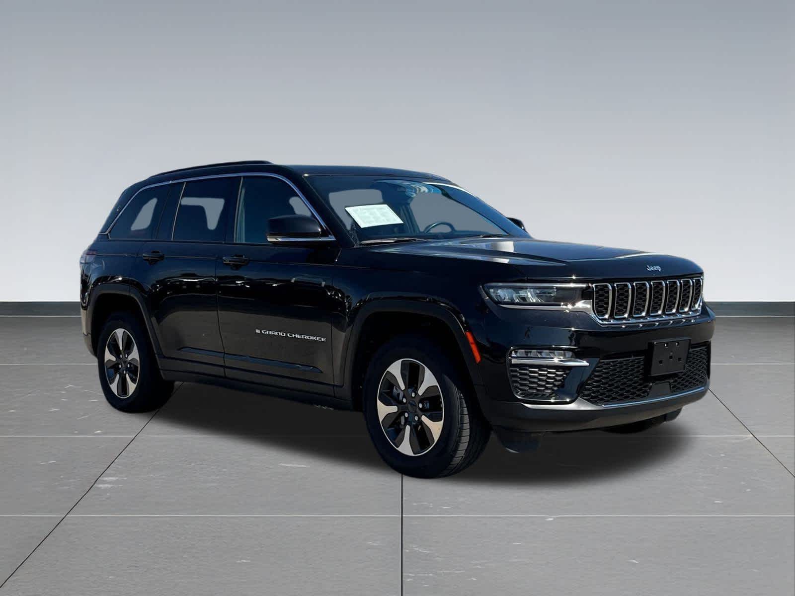 Thumbnail: 2024 Jeep Grand Cherokee - 8