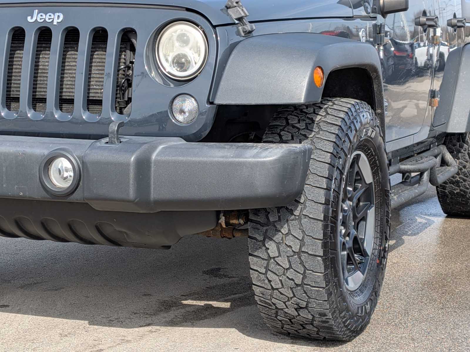 Thumbnail: 2017 Jeep Wrangler - 8