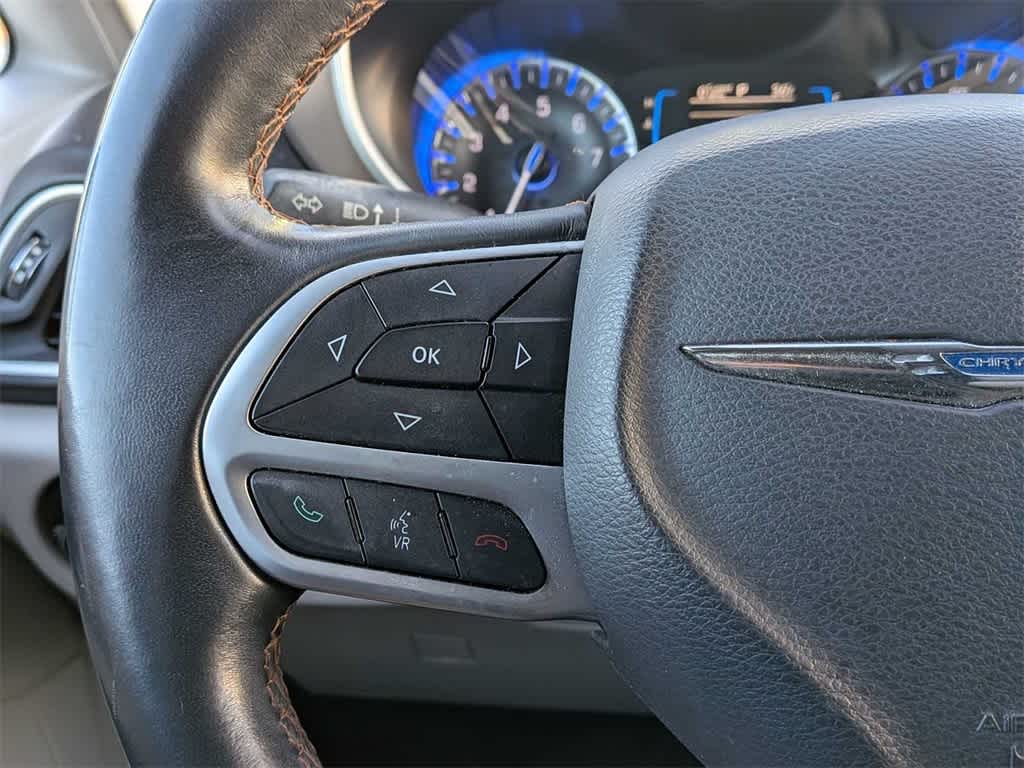 Thumbnail: 2017 Chrysler Pacifica - 23