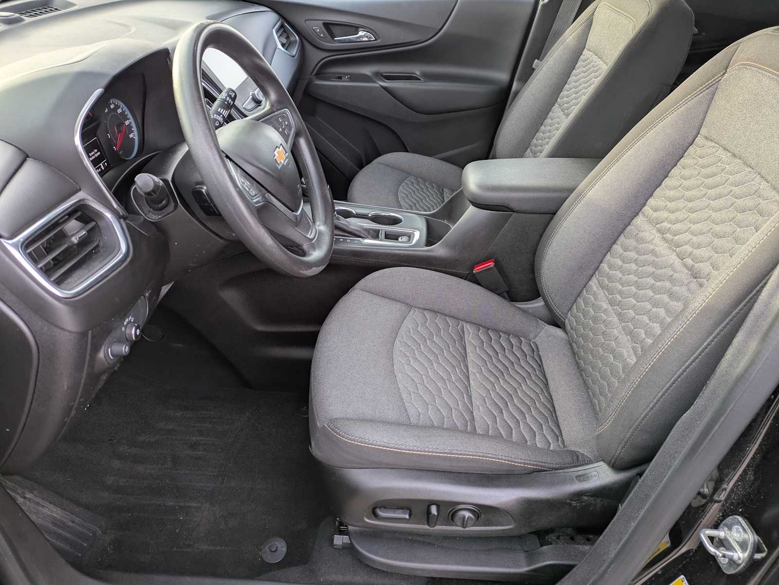 Thumbnail: 2018 Chevrolet Equinox - 15