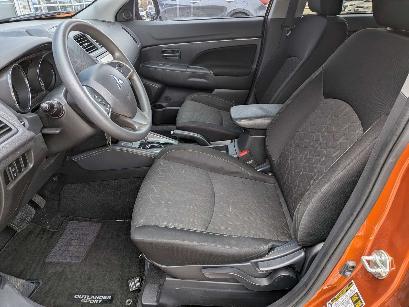 Thumbnail: 2021 Mitsubishi Outlander Sport - 15