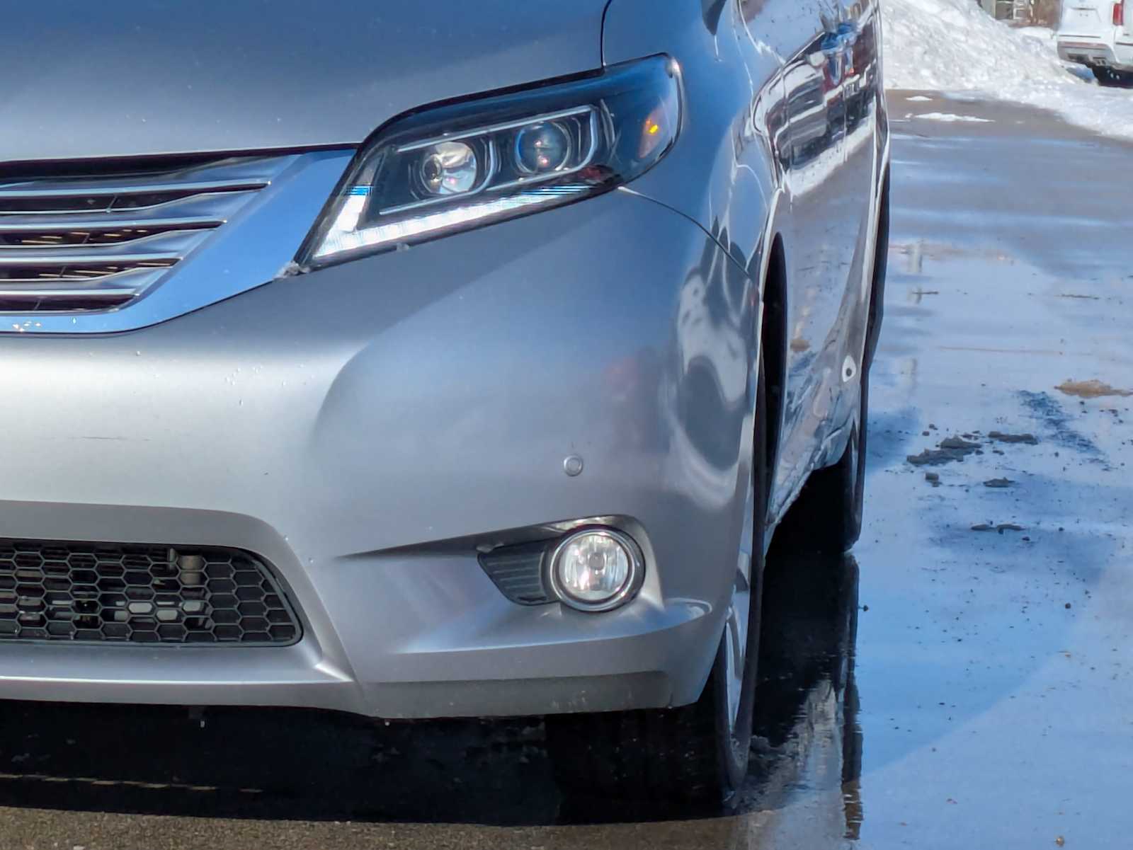 Thumbnail: 2012 Toyota Sienna - 10