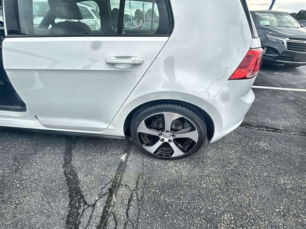Thumbnail: 2016 Volkswagen Golf - 13