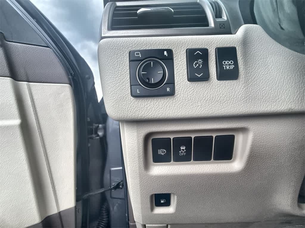 Thumbnail: 2016 Lexus GX - 16